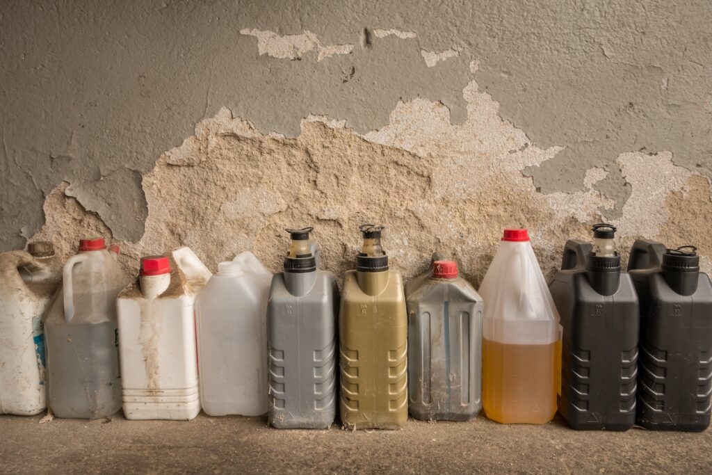 flammable materials stored in garage necessitate homeowners to apply firestop caulking